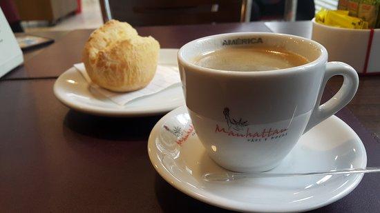 Manhattan Paes e Doces